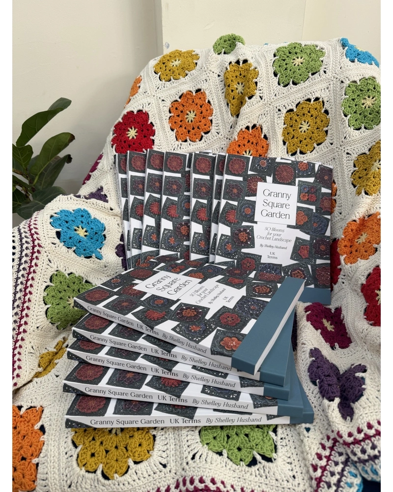 Granny Square Garden - 50 Blooms for your crochet landscape